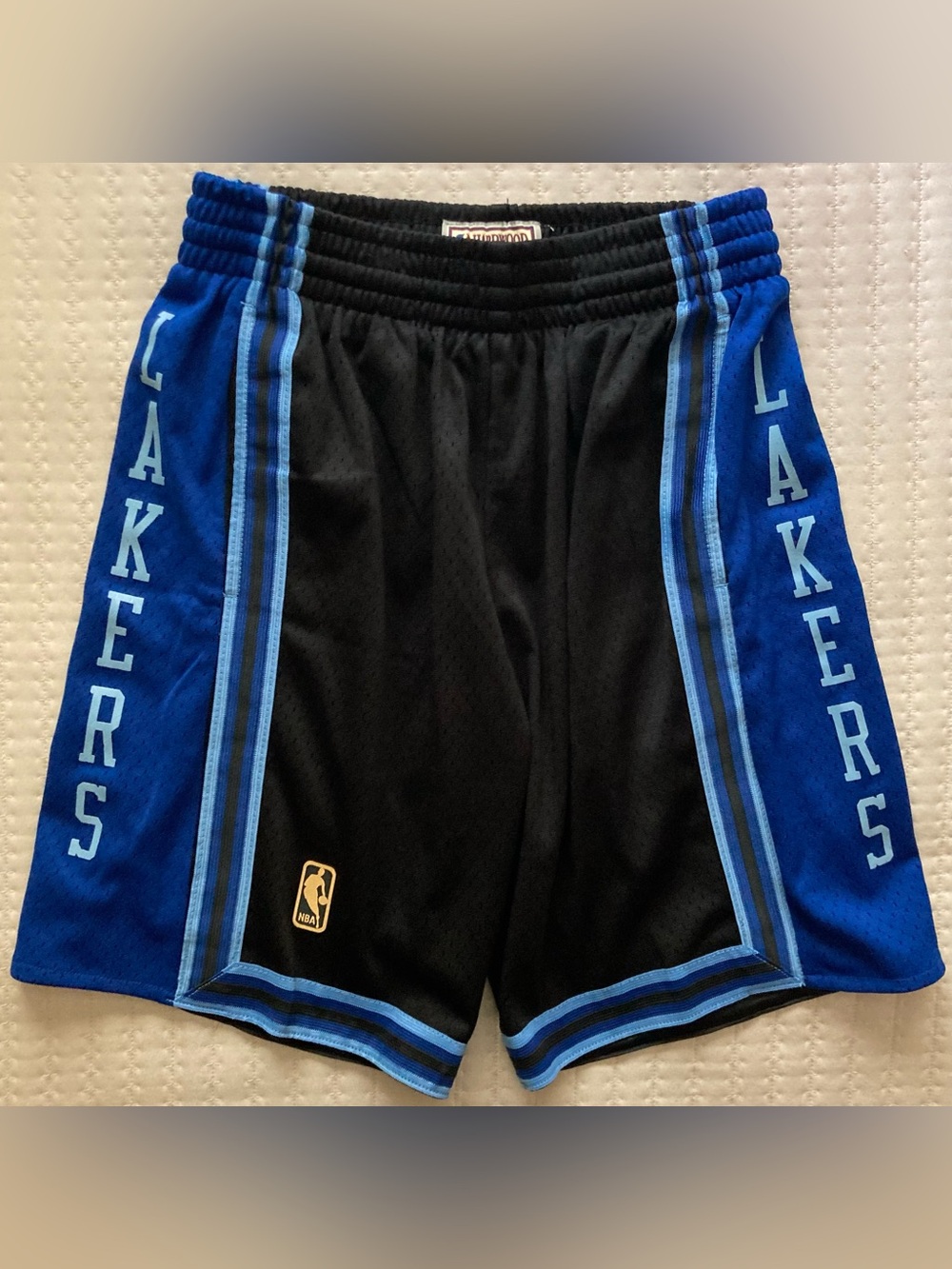 Los Angeles Lakers 1996 Reload Swingman Shorts Mitchell & Ness Men’s Small